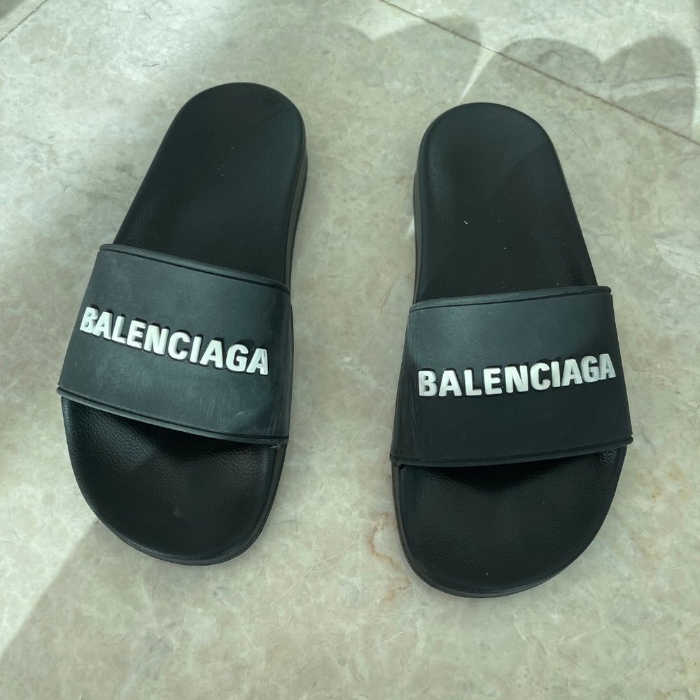 Balenciaga Slides 38